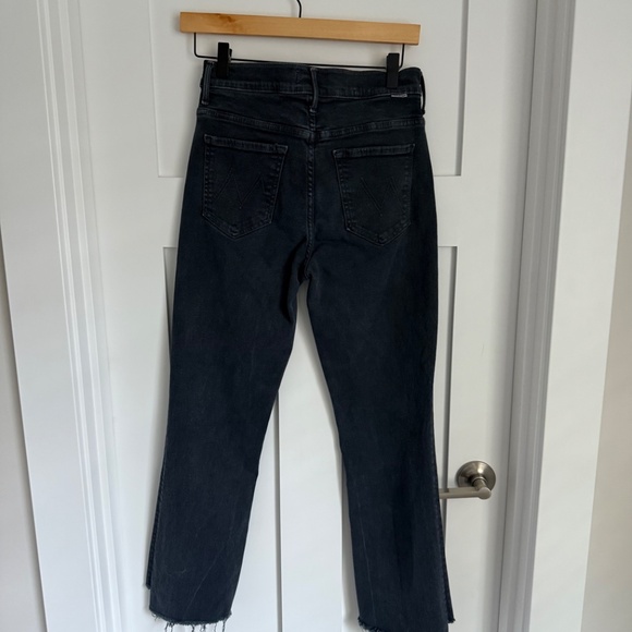 Mother Denim Insider Crop Step Fray Faded Black Size 29 - Picture 10 of 13